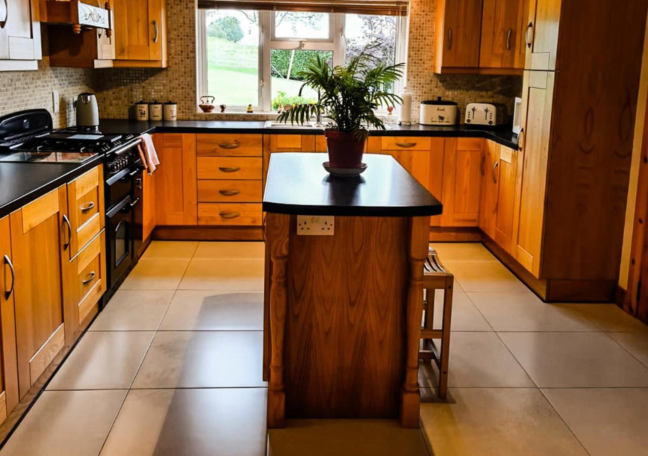 Moat Holiday Rental Lisnaskea Buitenkant foto